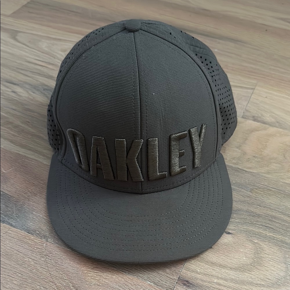 Oakley Snapback Hat with Mesh Back